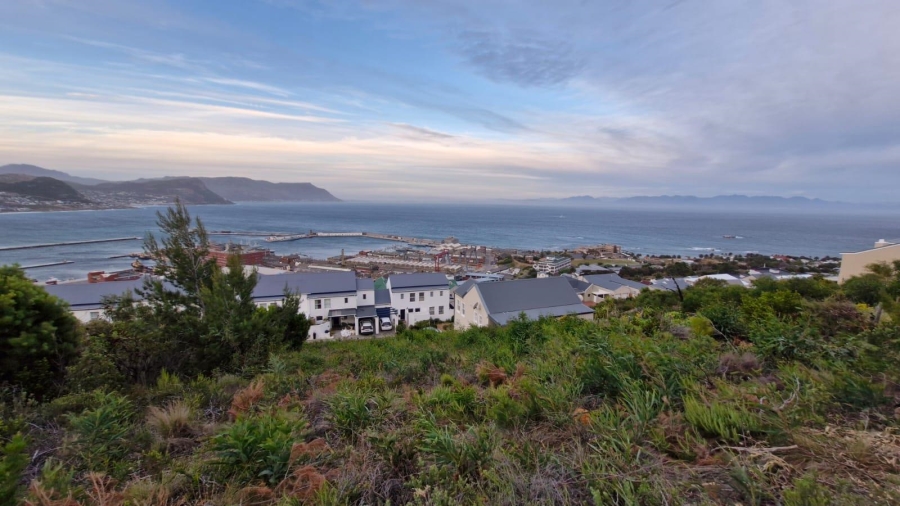 4 Bedroom Property for Sale in Harbour Heights Western Cape